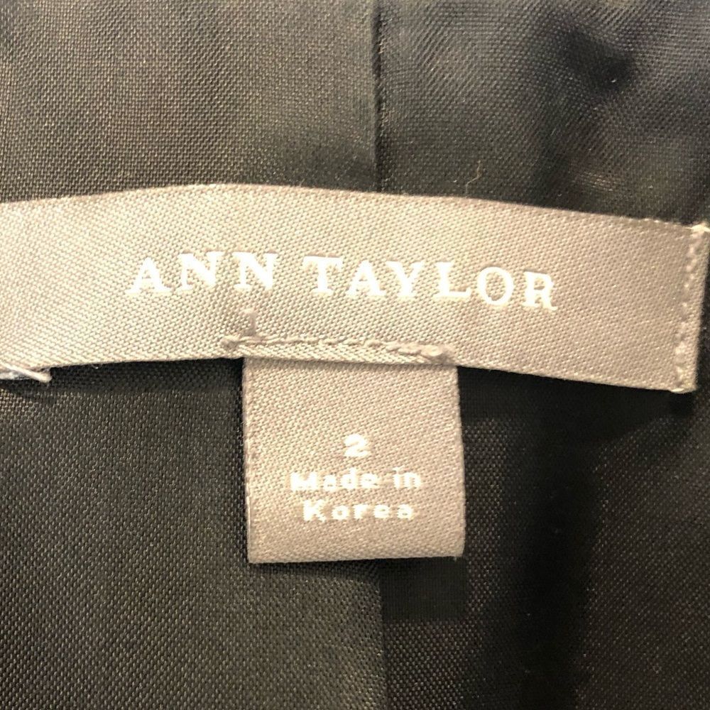 Ann Taylor button front long sleeve blazer jacket, size 2 - Picture 4 of 13